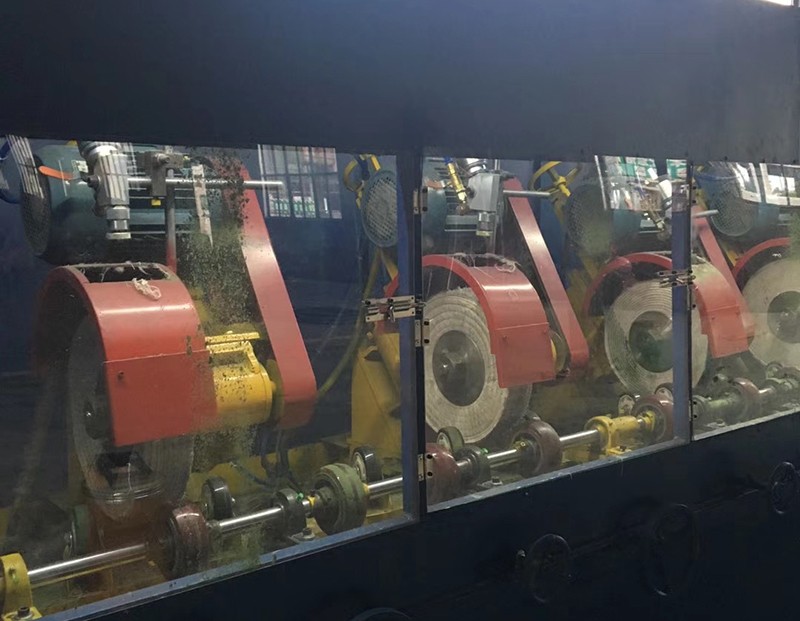 1659431585388211.jpg 圆管自动抛光机1.jpg